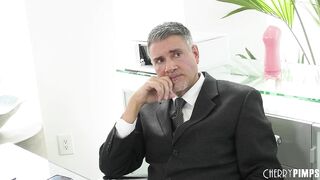 Anal Fucking At the Office With a Buttplug and Deeply
