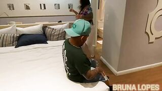 BRUNA LOPES WAS SURPRISED BY THE SIZE OF THE GIFTED