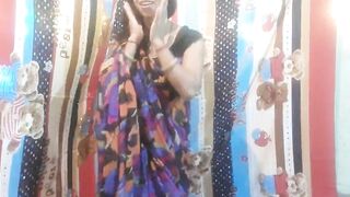 Beauty puja babe dance