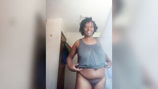 Wairimu-Esther --- Bae short topp