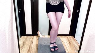 Gf rolls penis with nuts with her beauty legs