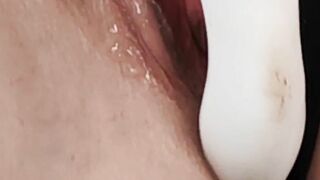 Slender bimbos Jerks Off and Jizzes Noisy