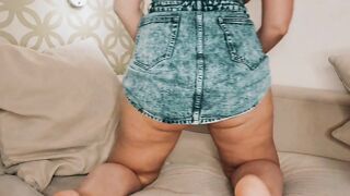Double penetration for LONG BUTT Stepmom!