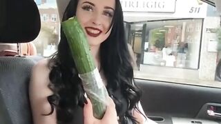 Want to view what I do with cucumbers into outdoors?