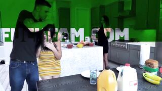 StepMoms Attention Mckenzie Lee, Gabriela Lopez