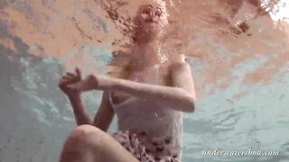 Blonde Bae Okuneva bald twat underwater swimming