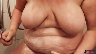 Shaving cream is twat's dream by HotLeyla86 4K