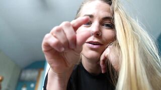 Vore Giantess Shrinks you ! point of view