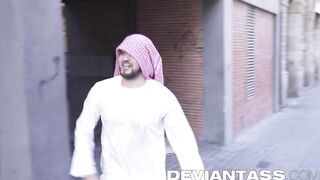 The traitorous whore Fatima flies violently from Bandar for his