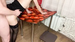 Invited a sluts to dinner and screwed her on the kitchen table