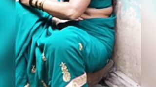 Bhabhi saree navel