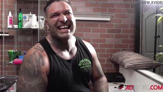 Australian sexy Amber Luke gets a new nose tattoo