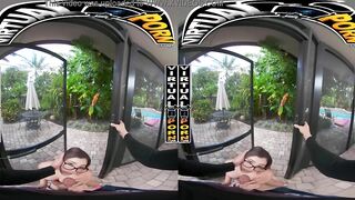 VIRTUAL PORN - Tutoring Leana Lovings Inside VR