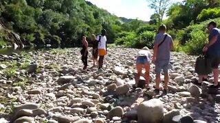 Jeune blonde francaise se fait enculer par un ebony