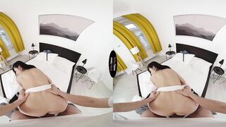 2 girls 1 long fat penis inside VR porn