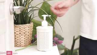 Encounter between small sluts and masseur ends with cumshot