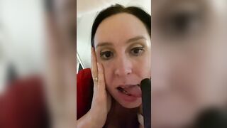 LOOK HOW I'M SUCKING OFF A VIRTUAL DICK. DO YOU WANT