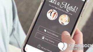 A food delivery turns inside step-siblings banging