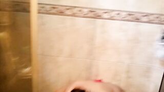 Sarah Rosa │ inside Bath-Tub with Arthur