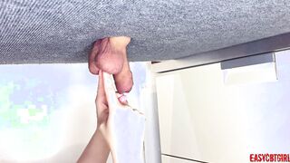 Gf points her finger into the nuts and snaps her finger