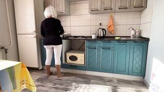 Cougar spreads her huge butt for anal sex her son