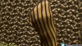tessa shows and dances with her toes to seduce me