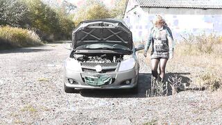 Random passerby helped mom fix vehicle and banged! into doggy style