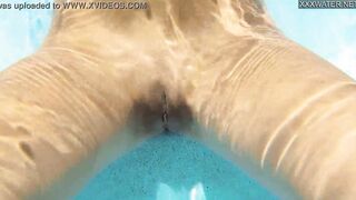 Jacqueline Hope liking being nude into the pool