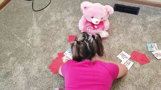 Little sister gets an accidental cummed by stepbrother