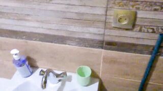 Live E porn video – The delivery man Yandex Food turned out to be a Fetishist