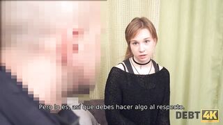 DEBT4k. Deudor adolescente paga sus deudas usando boca y cunt
