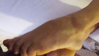 Night satisfaction with Selena's foot