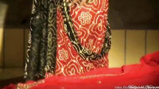She Dance Gracefully While Making Seduction Experience