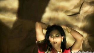 She Dance Gracefully While Making Seduction Experience