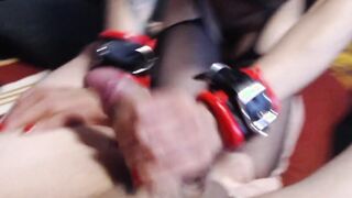 Teenslut beim Deep Throat Fellatio