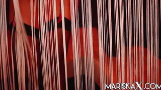 MARISKAX Dacada and Hot Susi take on 5 men