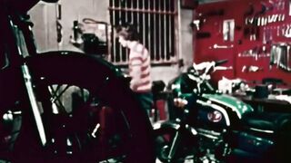 Nice Bombshell cunt with mouth banged up on a motorcycle and sucks