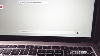 Prank goes wrong: COSPLAYER gets BATMAN PENIS! MISSDEEP.com
