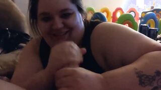 Bbw wifey blows dick for facial