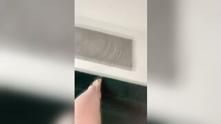 Hottie women with Cutie foot masturbating
