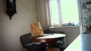 This sushi delivery man has never met anything like this