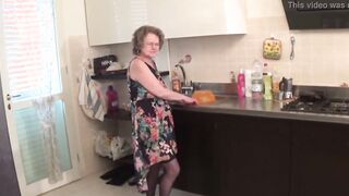 my aunt inside heat
