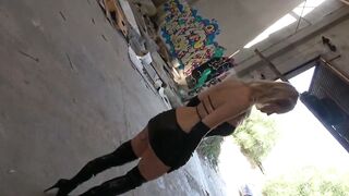 Kiki die Hobbynutte laesst sich inside den Arsch ficken