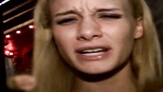 Great-beauty blonde Leah gets all up inside there and dig