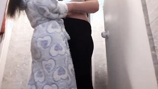While my stepmom was inside the other room my cunt with mouth licked my snatch