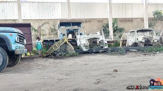 FUDENDO GOSTOSO NA OFICINA VALENDO UM CAMINHAO