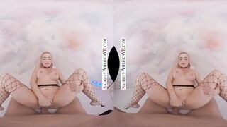 Sensual America - Blond cutie Blake Blossom is ready to