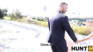 HUNT4K. A Game of 3