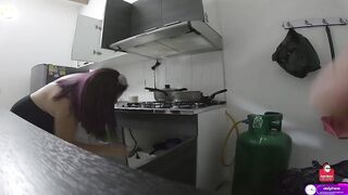 el Hermano de Mi Esposo Me Graba Follando en La
