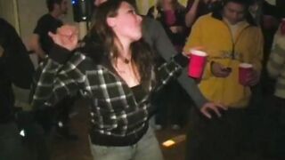 Spex skank preggo blows on college cock